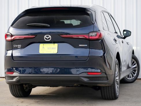Used 2025 MAZDA CX-90 Plug-In Hybrid w/ Preferred image 4