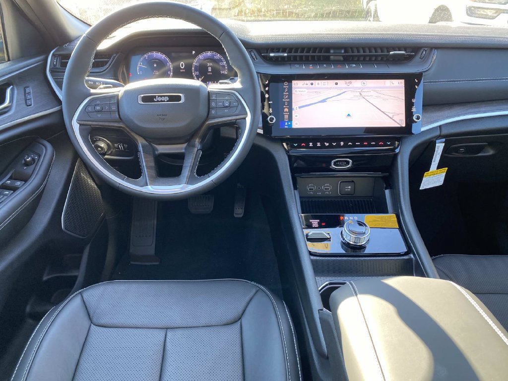 New 2027 Jeep Grand Cherokee Limited AWD/4WD image 9