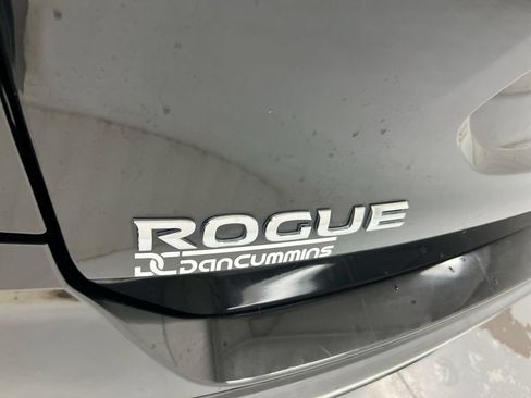 Used 2018 Nissan Rogue SV FWD image 24