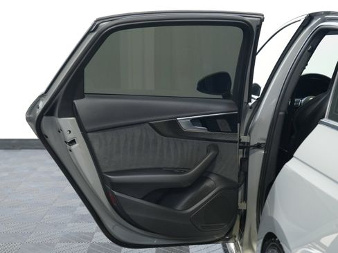 Used 2022 Audi S4 Premium image 25