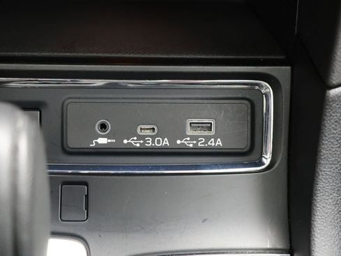 Used 2023 Subaru Ascent Limited w/ Technology Package AWD/4WD image 25