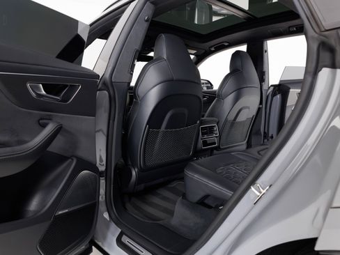 Used 2024 Audi RS Q8 4.0T quattro w/ Black Optic Package image 50