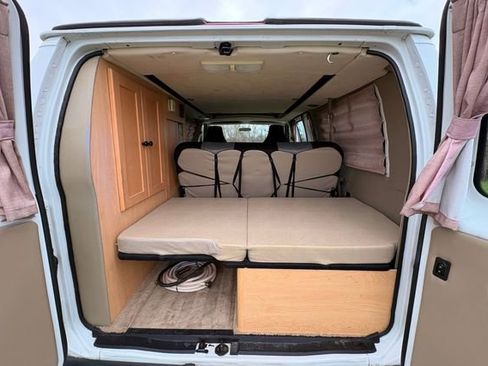 Used 2010 Ford E-150 and Econoline 150 RWD image 14