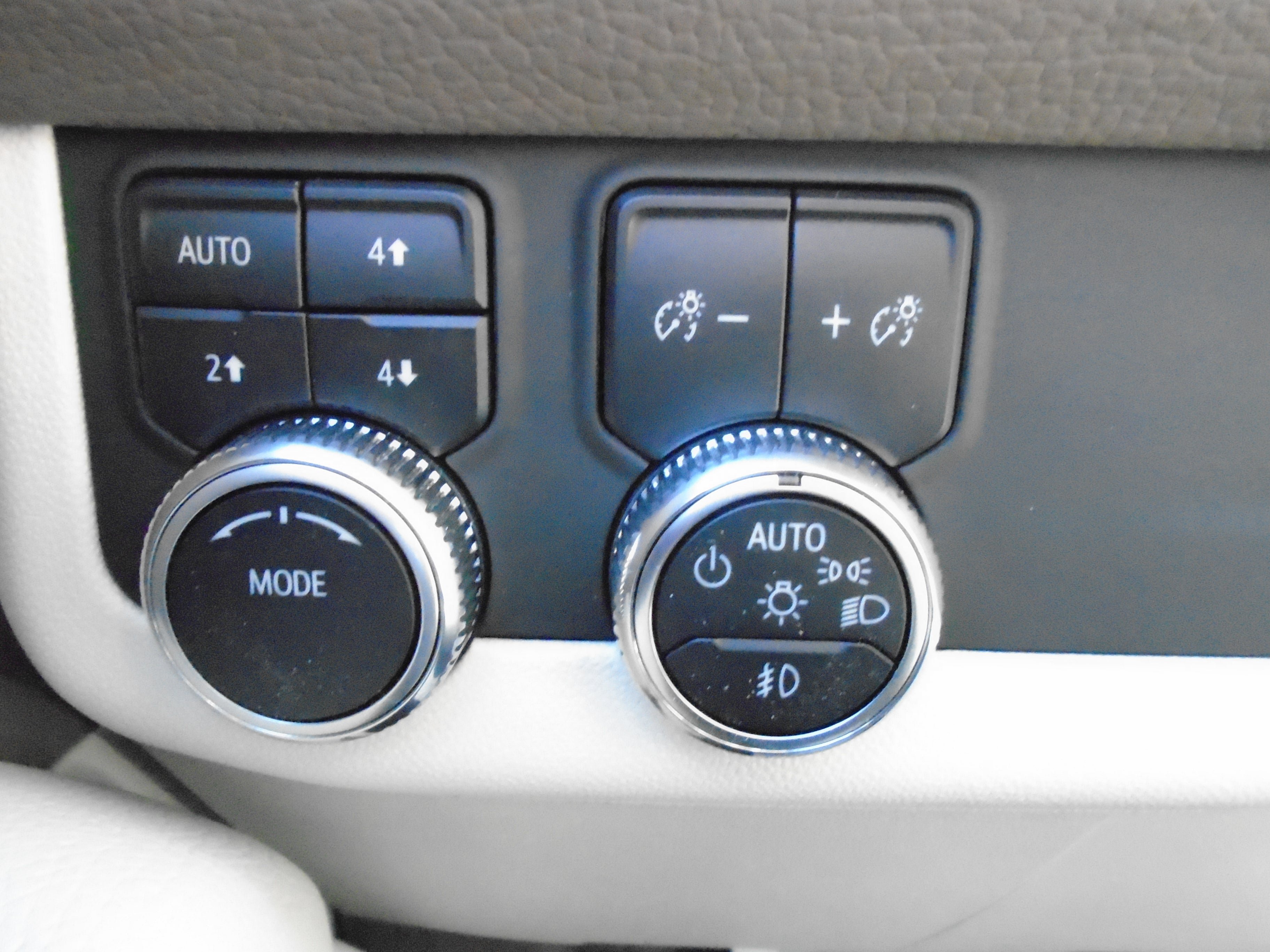 Used 2023 GMC Yukon Denali AWD/4WD image 75