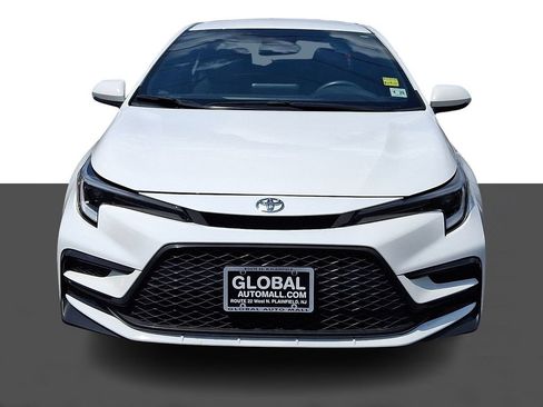Used 2024 Toyota Corolla SE FWD image 2