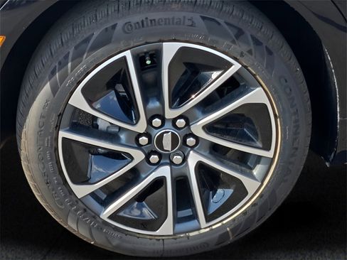 New 2025 Cadillac Optiq Sport 1 image 9