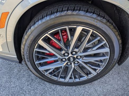 Certified 2024 Cadillac XT6 Sport w/ Platinum Package image 12