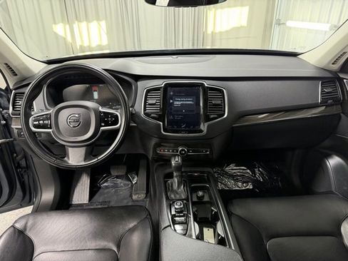 Used 2018 Volvo XC90 T6 Momentum w/ Convenience Package image 14