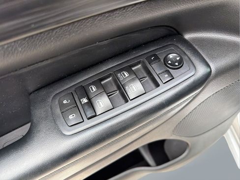 Used 2021 Jeep Grand Cherokee Laredo X RWD image 24