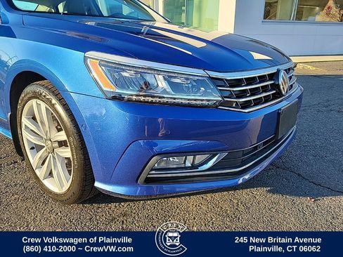 Used 2017 Volkswagen Passat 1.8T SEL Premium image 21