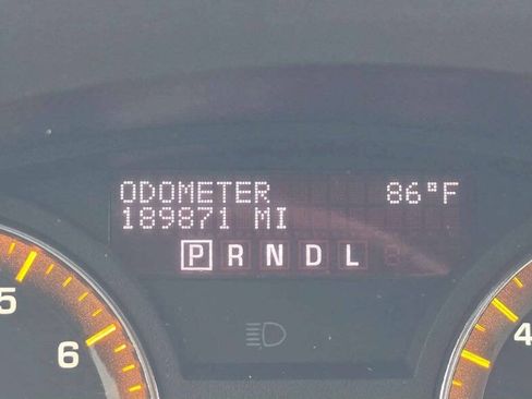 Used 2008 Saturn Outlook XR w/ Premium Trim Package FWD image 11