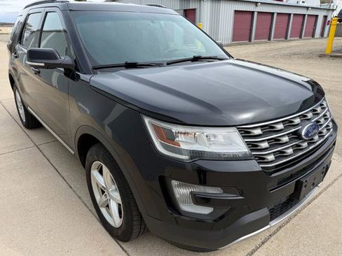 Used 2016 Ford Explorer XLT image 5