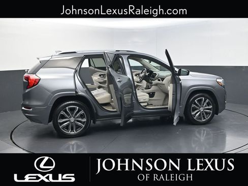 Used 2020 GMC Terrain Denali w/ Denali Premium Package image 32