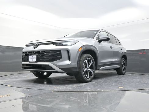 New 2026 Volkswagen Tiguan SE AWD/4WD image 23