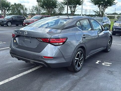 Used 2024 Nissan Sentra SV image 7