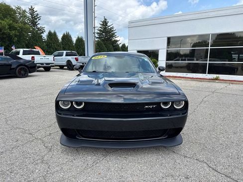 Used 2015 Dodge Challenger SRT Hellcat RWD image 5