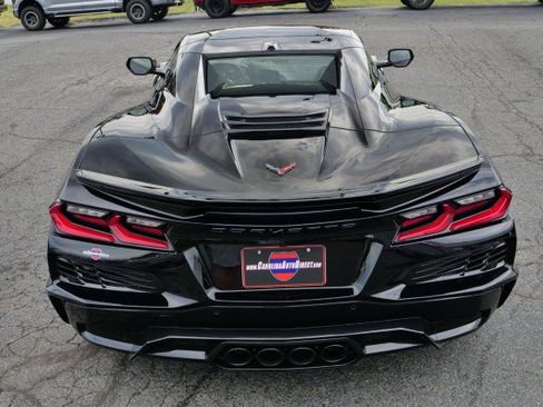 Used 2024 Chevrolet Corvette Z06 w/ Stealth Interior Trim Package RWD image 12