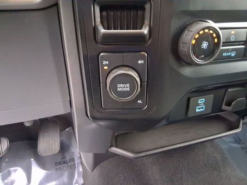 Used 2023 Ford F150 XLT image 17