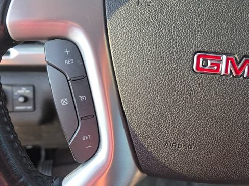 Used 2016 GMC Acadia SLT FWD image 16