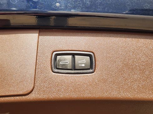 Used 2019 Porsche Cayenne Turbo image 34