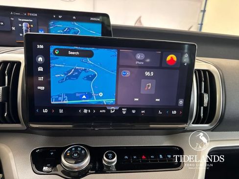 Certified 2025 Ford Expedition Active RWD image 25
