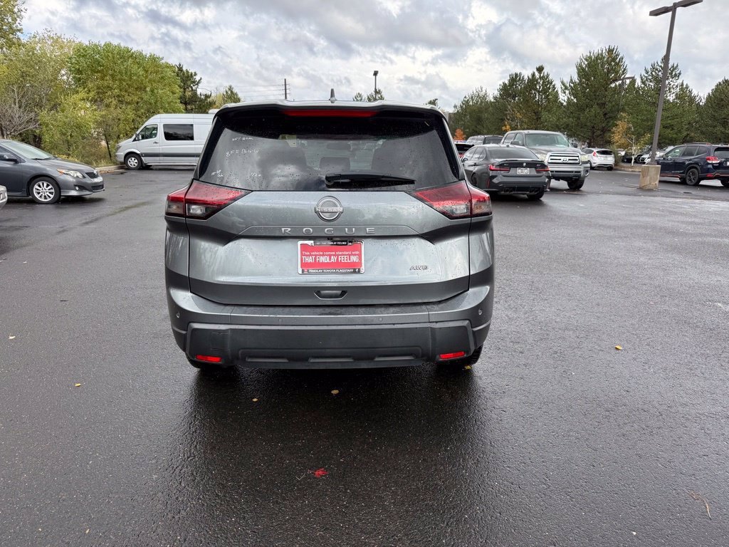 Used 2025 Nissan Rogue SV AWD/4WD image 7