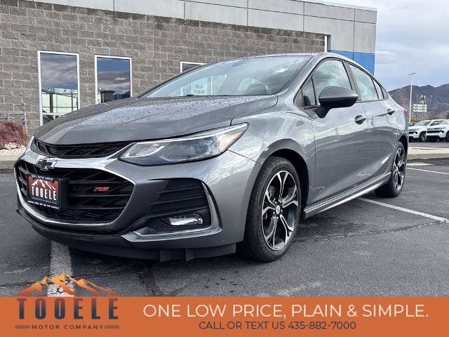 Used 2019 Chevrolet Cruze LT w/ Convenience Package FWD image 1