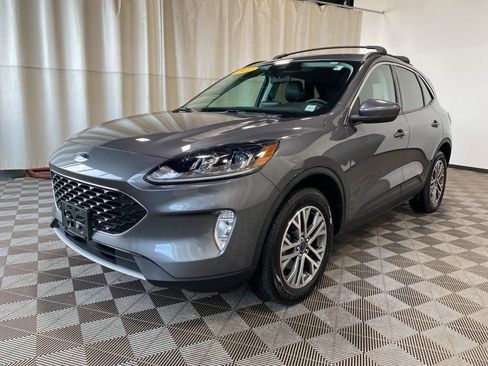 Used 2022 Ford Escape SEL w/ Technology Package AWD/4WD image 3