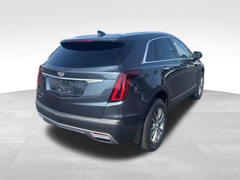 Used 2021 Cadillac XT5 Premium Luxury w/ LPO, Floor Liner Package AWD/4WD image 4