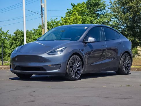 Used 2022 Tesla Model Y Performance AWD/4WD image 7