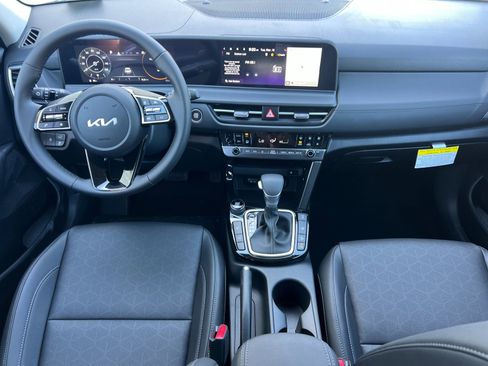 New 2026 Kia Seltos EX image 13