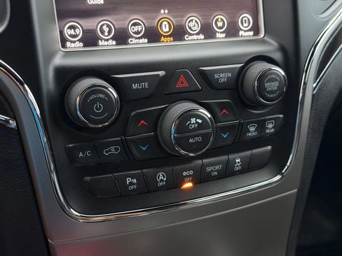 Used 2018 Jeep Grand Cherokee Limited RWD image 39