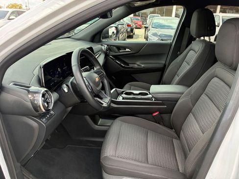 Used 2025 Chevrolet Equinox LT AWD/4WD image 22