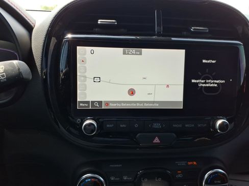 Used 2023 Kia Soul GT-Line FWD image 17