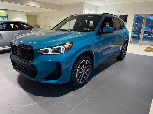 Certified 2025 BMW X1 xDrive28i w/ Technology Package image 3