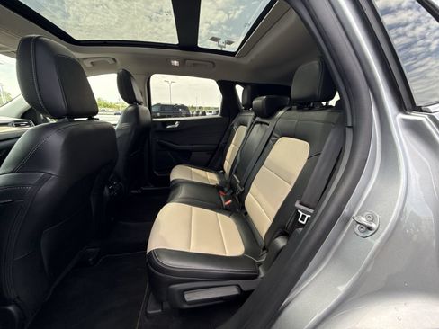 Used 2022 Ford Escape Titanium w/ Titanium Elite Package AWD/4WD image 23