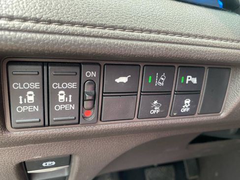 Used 2019 Honda Odyssey Elite image 17