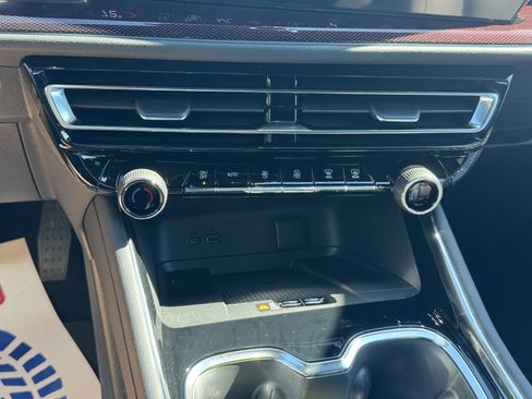 New 2026 Chevrolet Traverse RS image 19