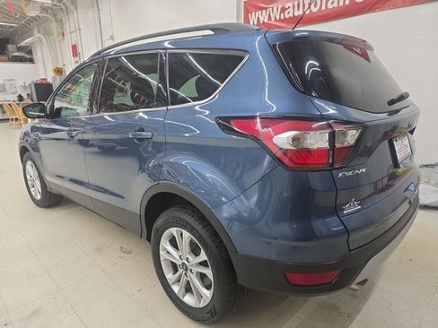 Used 2018 Ford Escape SE AWD/4WD image 4