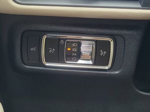 Used 2026 Lincoln Corsair Premiere AWD/4WD image 27