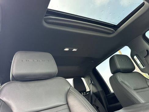 Used 2022 GMC Sierra 2500 Denali image 16