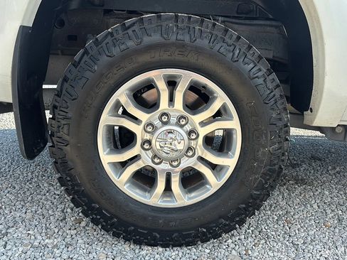 Used 2018 RAM 2500 Laramie AWD/4WD image 8
