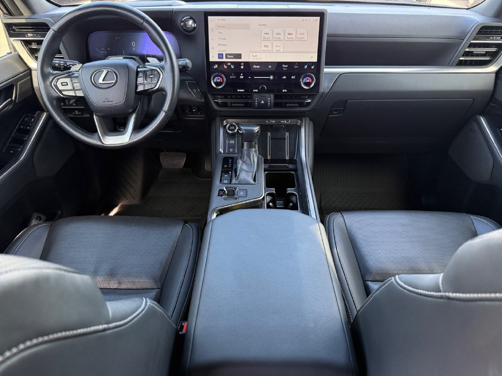 Used 2024 Lexus GX 550 w/ Accessory Package (Z1) AWD/4WD image 14