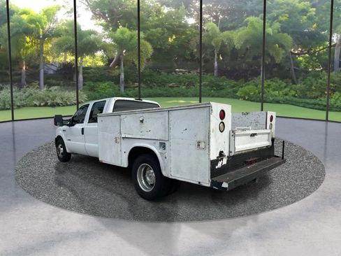 Used 2006 Ford F350 2WD Crew Cab DRW Super Duty image 7