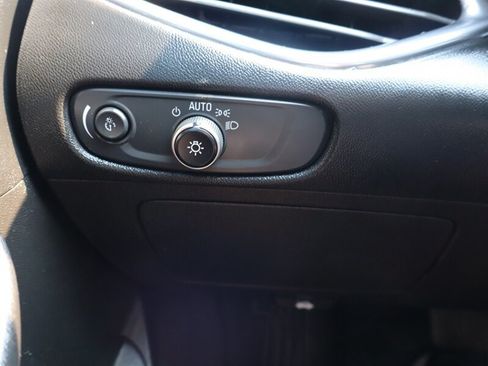 Used 2021 Chevrolet Malibu LT FWD image 18