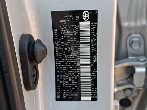 Used 2024 Toyota Corolla LE FWD image 26