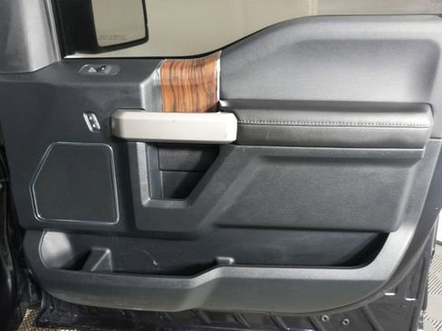 Used 2019 Ford F150 Lariat w/ Equipment Group 502A Luxury image 37