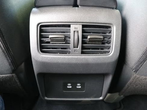 Used 2026 Nissan Rogue SV AWD/4WD image 17