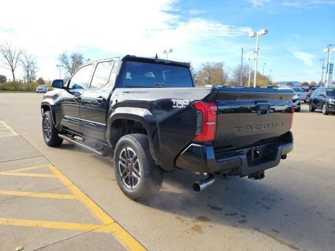 New 2025 Toyota Tacoma TRD Sport image 7