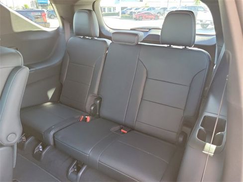 New 2026 Chevrolet Traverse LT w/ Sun and Wheel Package image 10